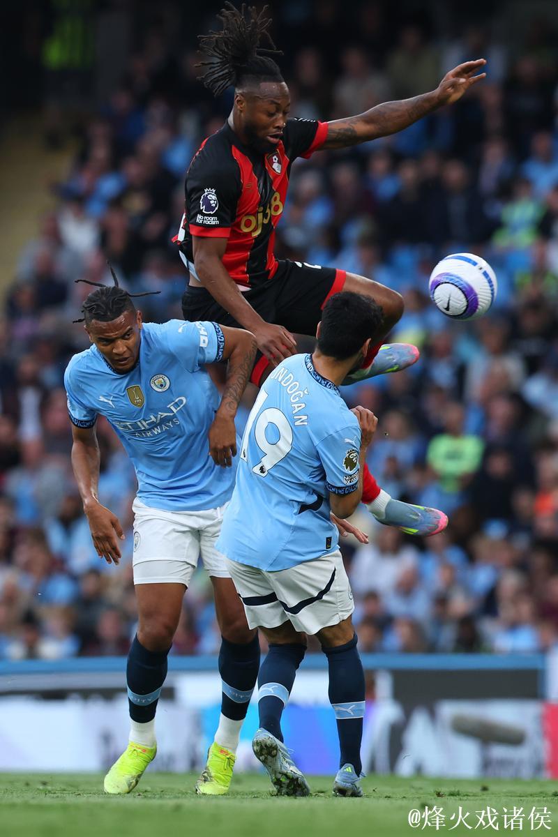 曼联对阵伯恩茅斯刷新本赛季英超单场射门数纪录,达39次。 曼联对阵伯恩茅斯刷新本赛季英超单场射门数纪录,达39次。